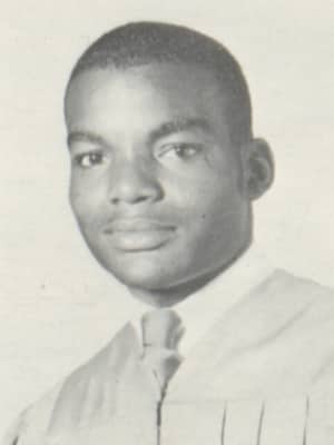 Lawrence McCutcheon, American football player, died on October 23, 2026