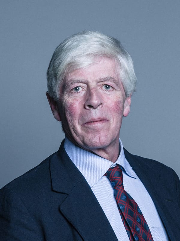 James Lindesay-Bethune, 16th Earl of Lindsay, businessman and politician, died on October 12, 2026